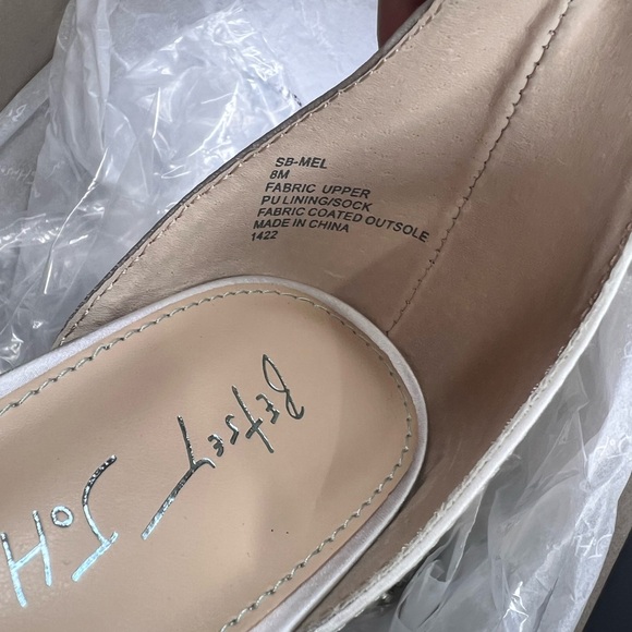 Betsey Johnson Mel Ivory (Wide) - Picture 6 of 13